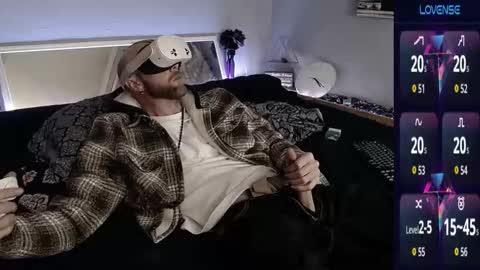 MaxRouger online show from 10/12/25, 10:20