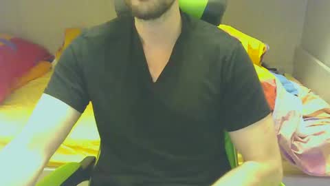 Snapshot of maxsperman1 chatting on 01/04/25, 08:27 MaxSperman online show from 01/04/25, 08:27