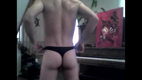 Snapshot of maxthewolf chatting on 02/16/25, 08:33 MaxTheWolf online show from 02/16/25, 08:33