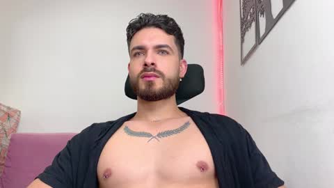 Snapshot of maxtowers chatting on 01/05/25, 04:14 Maxi online show from 01/05/25, 04:14