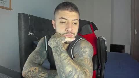 maxvibe_ online show from 10/21/25, 02:45