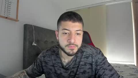 maxvibe_ online show from 10/30/25, 07:25