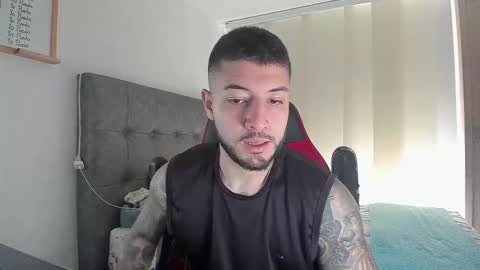 maxvibe_ online show from 11/02/25, 06:54