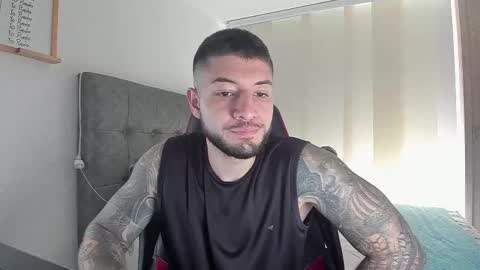 maxvibe_ online show from 11/05/25, 07:03