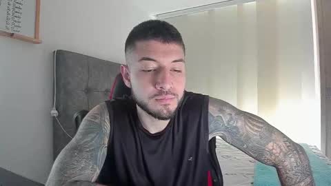 maxvibe_ online show from 11/14/25, 09:13