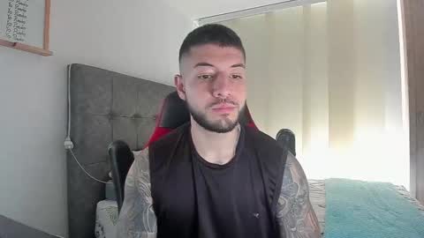 maxvibe_ online show from 12/02/25, 03:29