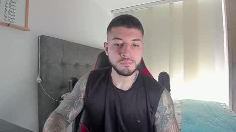 maxvibe_ online show from 12/15/25, 04:44