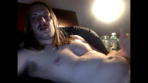 Snapshot of maxwatts95 chatting on 12/14/24, 04:09 Max Watts online show from 12/14/24, 04:09