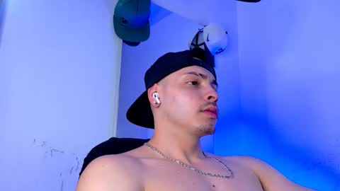 MAX online show from 09/23/25, 09:51