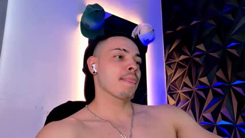 MAX online show from 10/08/25, 10:18