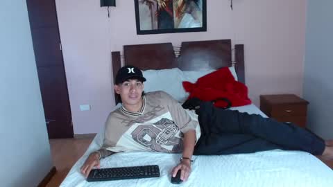 Snapshot of maxx_heatt chatting on 09/19/25, 08:20 Maxx online show from 09/19/25, 08:20