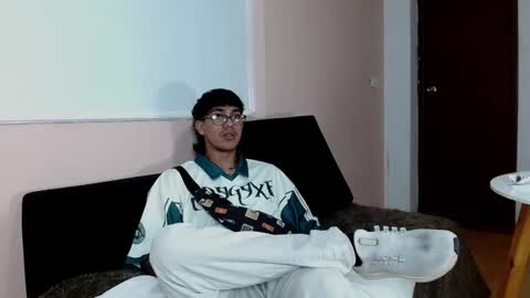 Snapshot of maxx_heatt chatting on 10/31/25, 10:00 Maxx online show from 10/31/25, 10:00