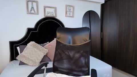 Maxxi online show from 09/24/25, 12:47