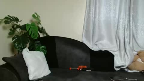 Snapshot of maxxinepetite chatting on 04/07/26, 01:11 maxxinepetite online show from 04/07/26, 01:11