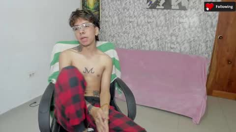 Snapshot of maxxis_eli01 chatting on 10/09/25, 04:32 maxxis_eli01 online show from 10/09/25, 04:32