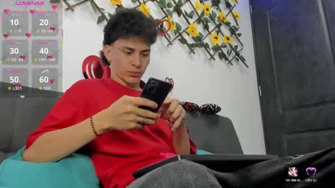 Snapshot of maxxx_bigcock chatting on 02/10/26, 03:21 Max online show from 02/10/26, 03:21