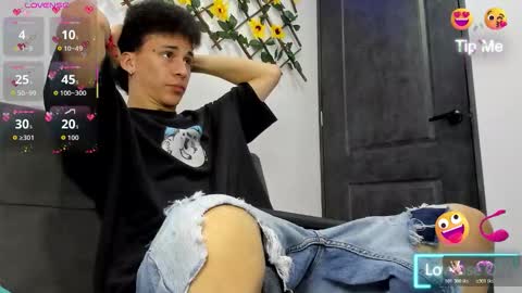Snapshot of maxxx_bigcock chatting on 02/26/26, 03:27 Max online show from 02/26/26, 03:27