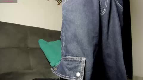 Snapshot of maxxx_bigcock chatting on 04/16/26, 03:18 Max online show from 04/16/26, 03:18