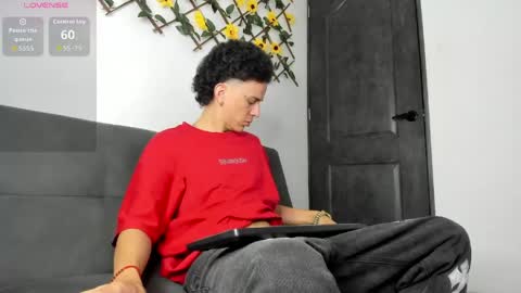 Snapshot of maxxx_bigcock chatting on 05/28/26, 03:48 Max online show from 05/28/26, 03:48
