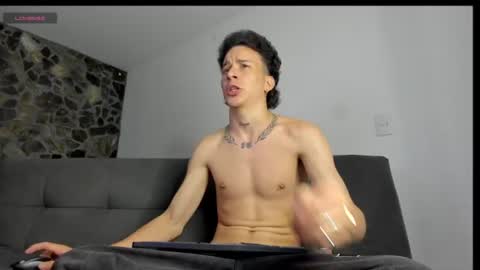Snapshot of maxxx_bigcock chatting on 06/14/26, 02:09 Max online show from 06/14/26, 02:09