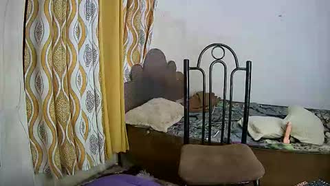 MAXINE online show from 12/01/25, 08:30