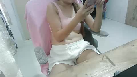 may online show from 10/04/25, 03:15