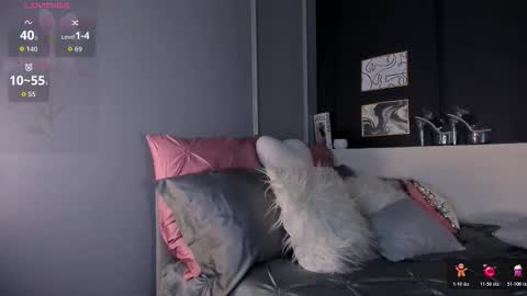 Snapshot of maya___muse chatting on 03/04/26, 02:01 Maya online show from 03/04/26, 02:01