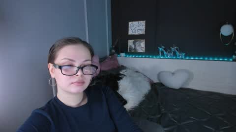 Snapshot of maya___muse chatting on 03/27/26, 01:55 Maya online show from 03/27/26, 01:55