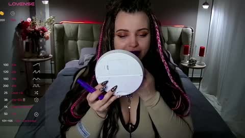 Maya Mils online show from 12/08/24, 12:51