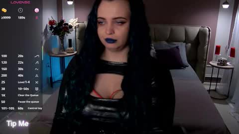 Maya Mils online show from 10/04/25, 01:25