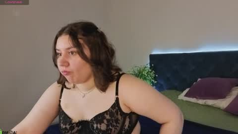 Snapshot of maya_raay chatting on 06/07/26, 12:04 Maya online show from 06/07/26, 12:04