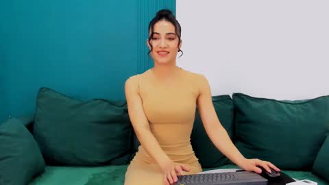 Maya online show from 02/08/25, 05:29