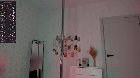 Maya online show from 10/06/25, 12:35