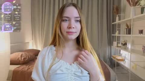 Snapshot of mayagreet chatting on 11/17/25, 09:09 My name is Kara online show from 11/17/25, 09:09