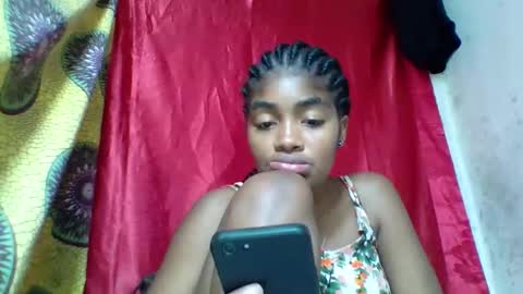 Snapshot of mayajadorelie chatting on 12/02/25, 06:36 charlesia online show from 12/02/25, 06:36