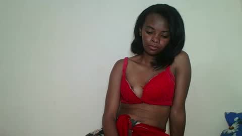 Snapshot of mayalabelle chatting on 11/14/25, 05:44 mayalabelle online show from 11/14/25, 05:44