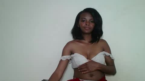 Snapshot of mayalabelle chatting on 11/23/25, 06:30 mayalabelle online show from 11/23/25, 06:30