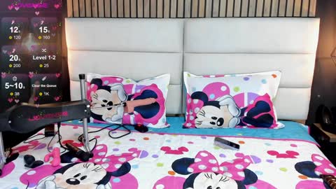 Nicolle Ruselle   Hello my lovely  schedule for great fun from  630 am and end 800 pm Colombian time I wait for you online show from 01/18/25, 06:21