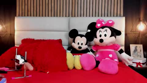 Nicolle Ruselle   Hello my lovely  schedule for great fun from  630 am and end 800 pm Colombian time I wait for you online show from 09/30/25, 06:57