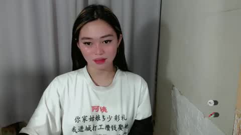 Snapshot of mayasally_ chatting on 01/25/25, 03:52 mayasally_ online show from 01/25/25, 03:52