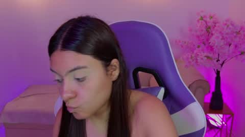 Snapshot of mayavexx chatting on 06/03/26, 02:33 Maya Vexx online show from 06/03/26, 02:33