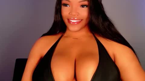 Snapshot of maybabi chatting on 11/28/25, 01:03 MayBabi online show from 11/28/25, 01:03