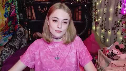 maybe_yours333 online show from 07/06/26, 10:01
