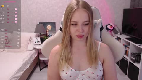 maybebabyx online show from 12/11/24, 04:28