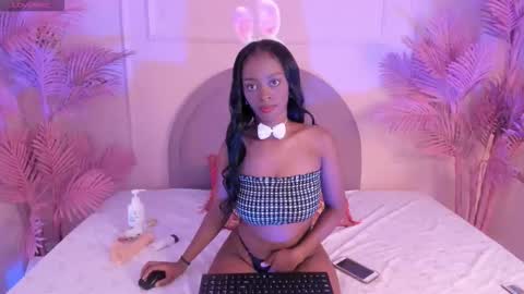 Snapshot of mayevanss chatting on 10/11/25, 04:01 mayevanss online show from 10/11/25, 04:01