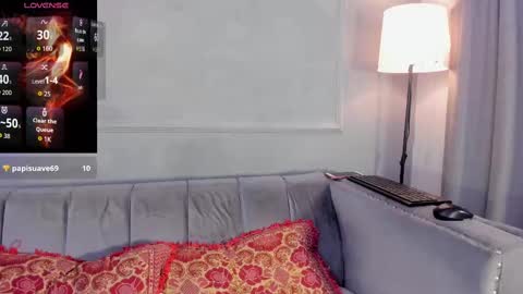 Snapshot of mayevanss chatting on 10/24/25, 04:09 mayevanss online show from 10/24/25, 04:09