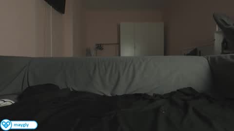 Snapshot of maygly chatting on 11/05/25, 07:36 Slava and Alextatto online show from 11/05/25, 07:36