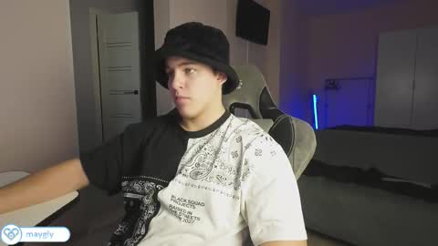 Snapshot of maygly chatting on 11/08/25, 09:31 Slava and Alextatto online show from 11/08/25, 09:31