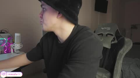 Snapshot of maygly chatting on 11/26/25, 11:50 Slava and Alextatto online show from 11/26/25, 11:50