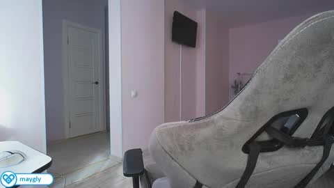 Snapshot of maygly chatting on 03/17/26, 09:01 Slava and Alextatto online show from 03/17/26, 09:01